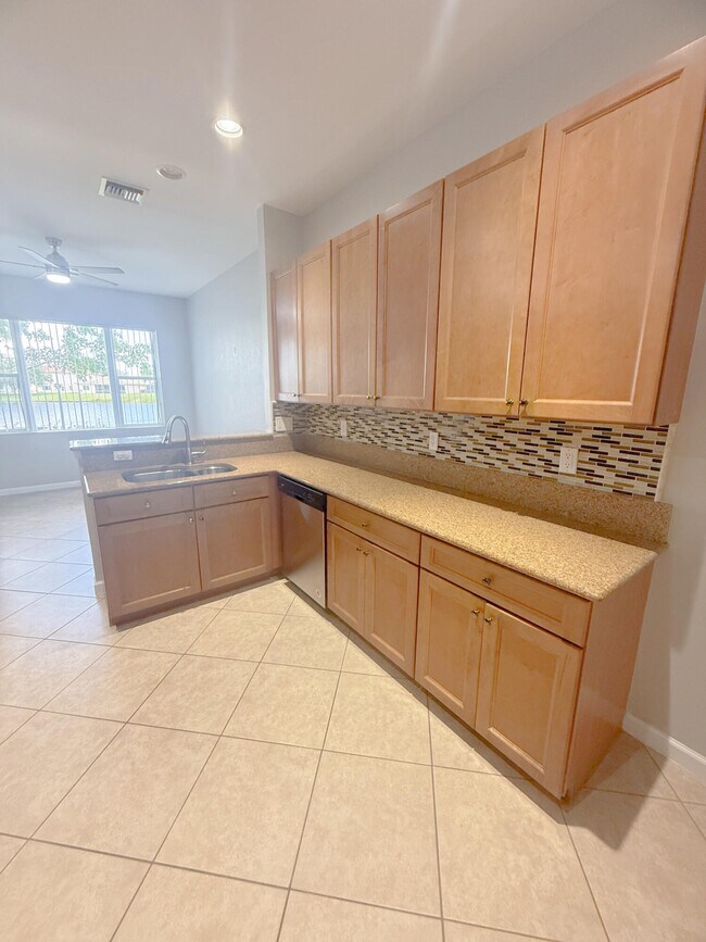 Building Photo - 2125 SW Cape Cod Dr