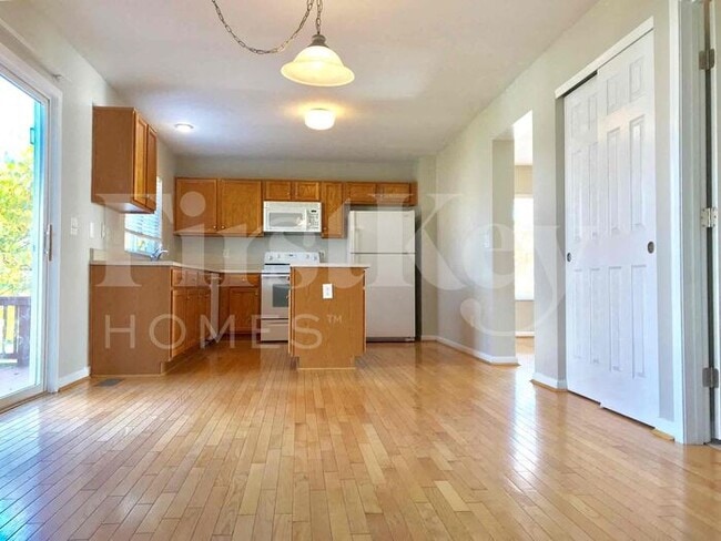 Building Photo - 6176 Fox Run Ln