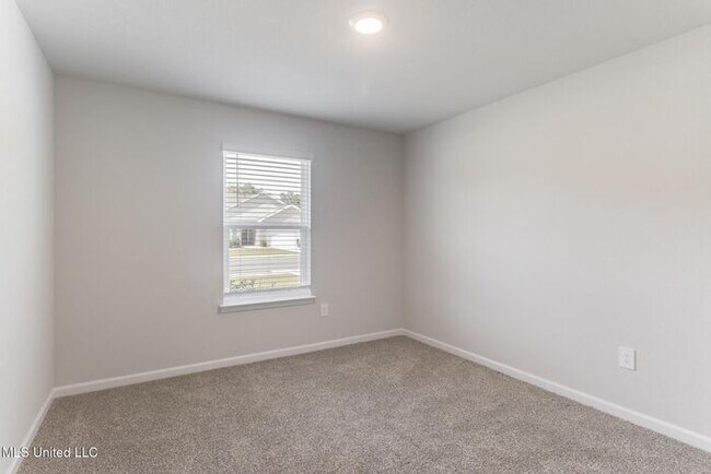 Building Photo - 1057 Enclave Cir