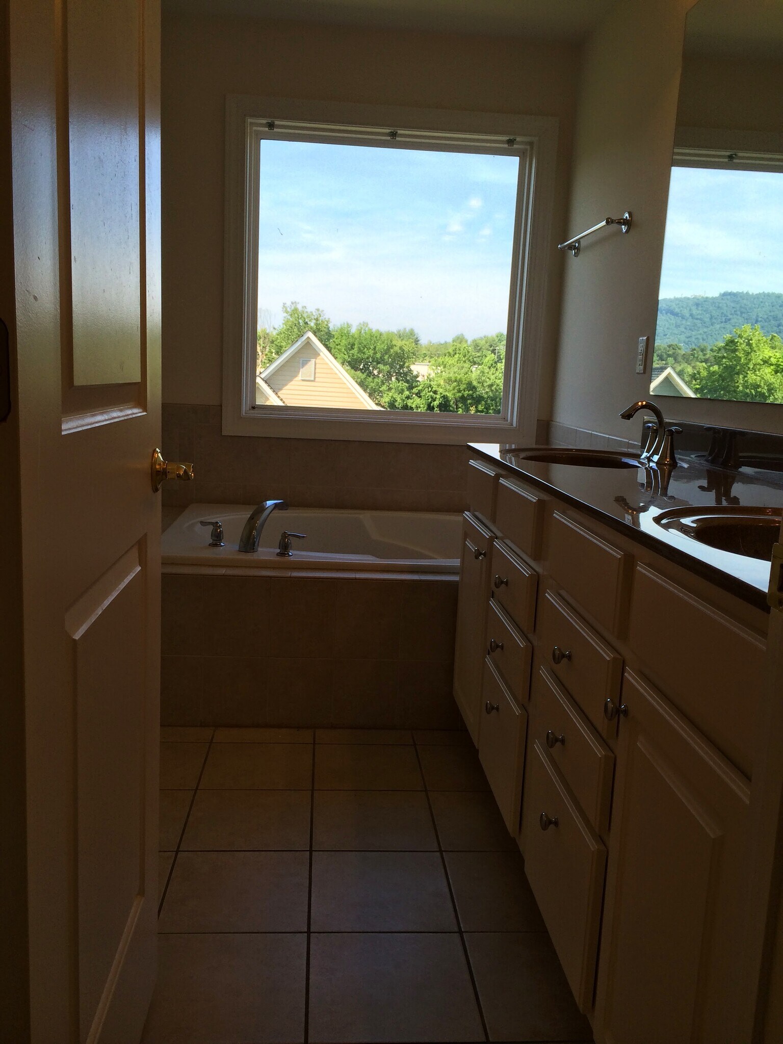 Master Suite Bath 2 - 710 Palatine Ave