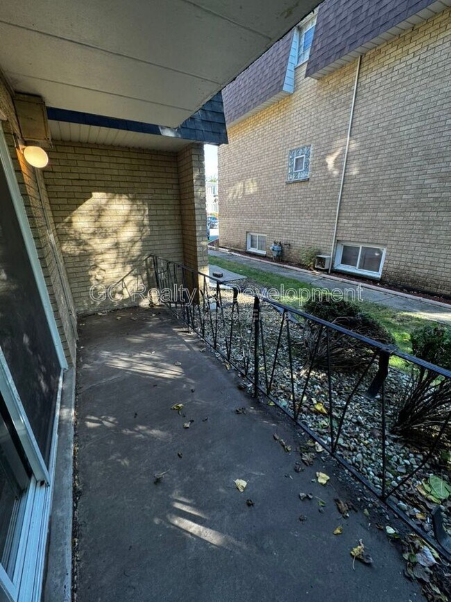 Building Photo - 12026 S Kildare Ave