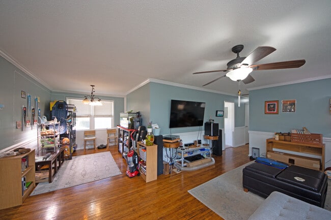 Building Photo - 314 Woodhaven Dr