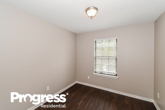 Building Photo - 9727 Villiers Dr S