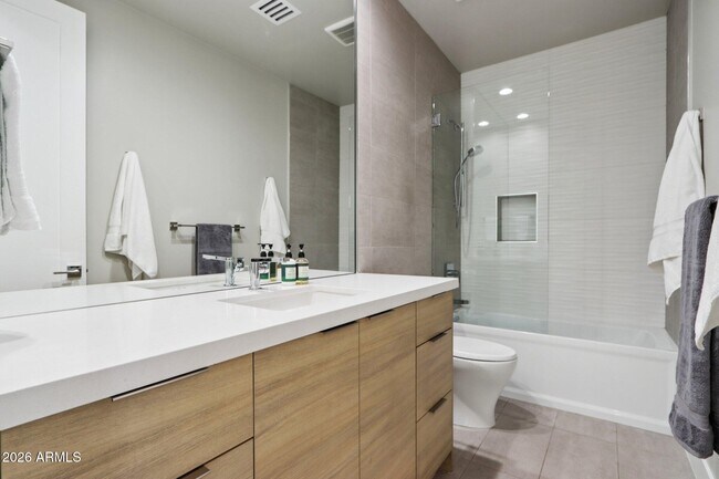 Building Photo - 8989 N Gainey Center Dr