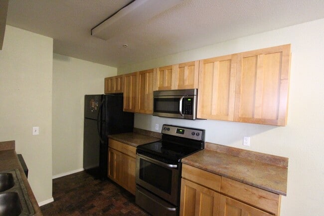 Building Photo - Quiet Arbors Condo Near NAU | 1 Bed + 1 Bath | Hardwood Floors | Private Balcony