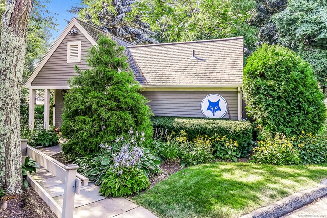 Building Photo - 613 Foxboro Dr