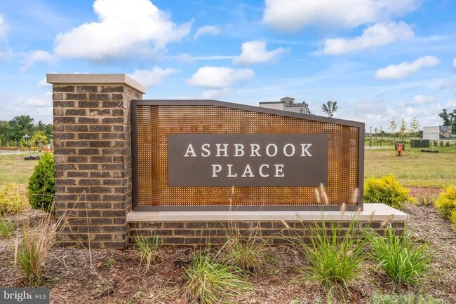 Building Photo - 20364 Newfoundland Sq
