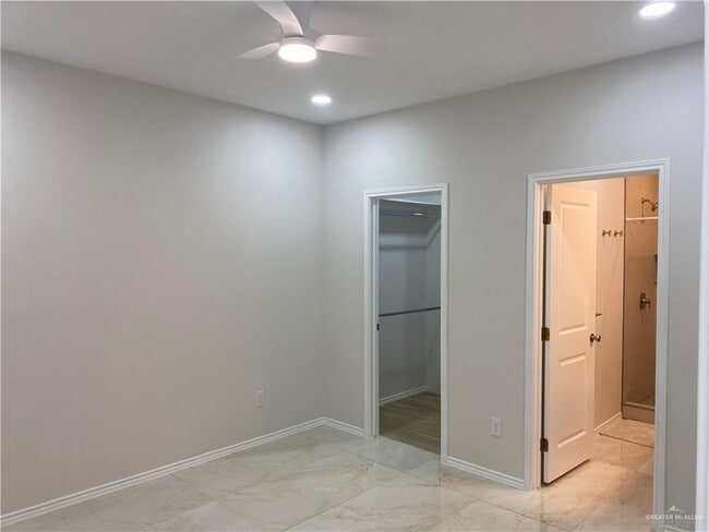 Building Photo - 17 Toni Ln