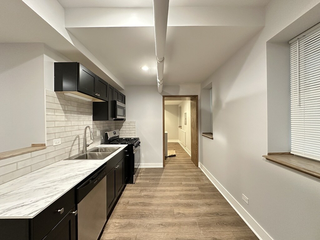 Building Photo - 5008 N Springfield Ave