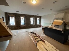 Building Photo - 188 Heckel St