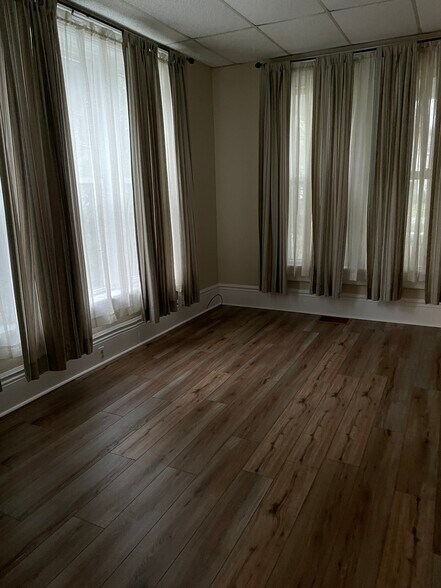 Building Photo - 54 Oxford Rd