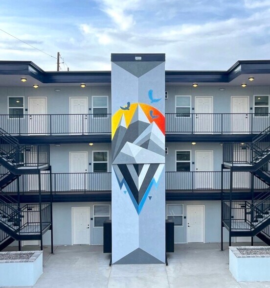 Building Photo - 1391 Carr St