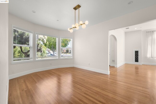 Building Photo - 1437 Portland Ave