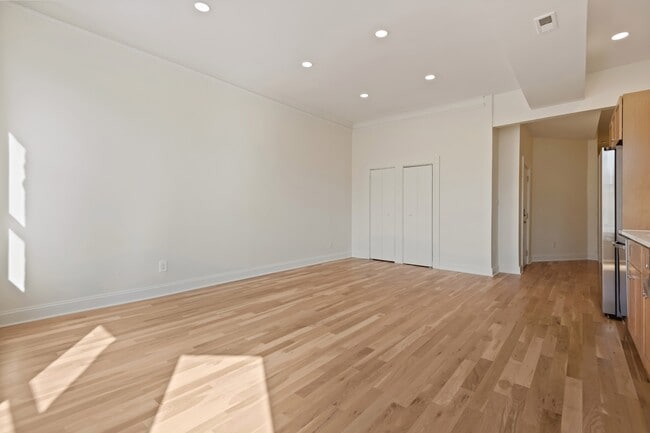 Building Photo - 2245 Eutaw Pl