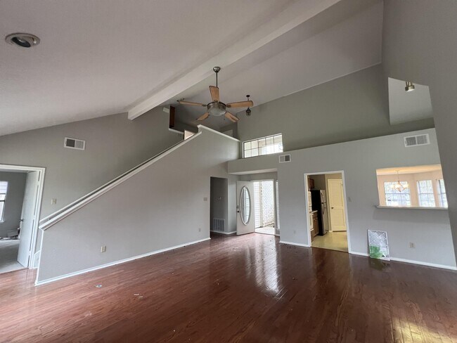 Building Photo - 3210 Festus Dr