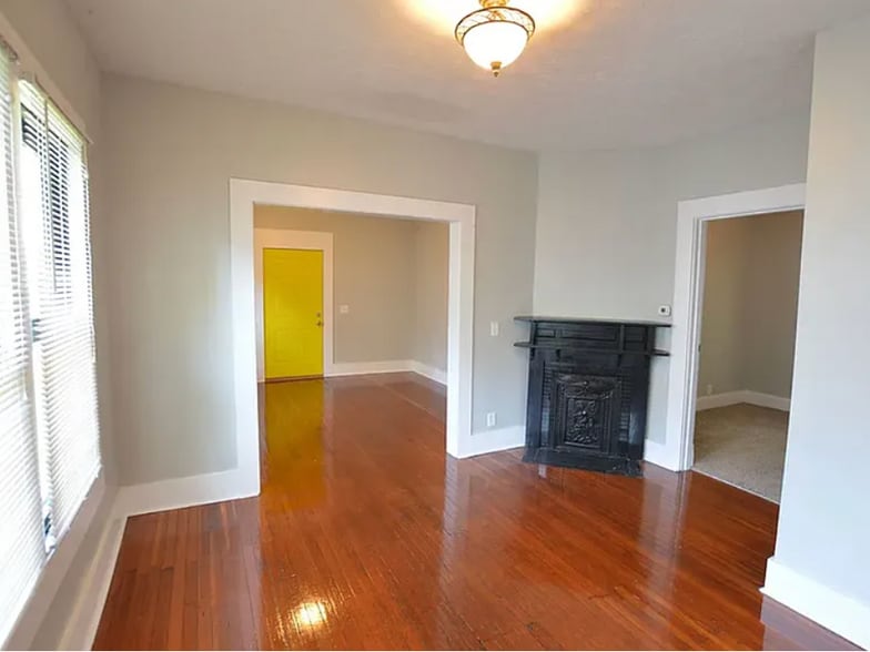 Building Photo - 4049 Byram Ave