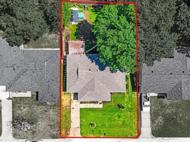 Building Photo - 5509 Norma St
