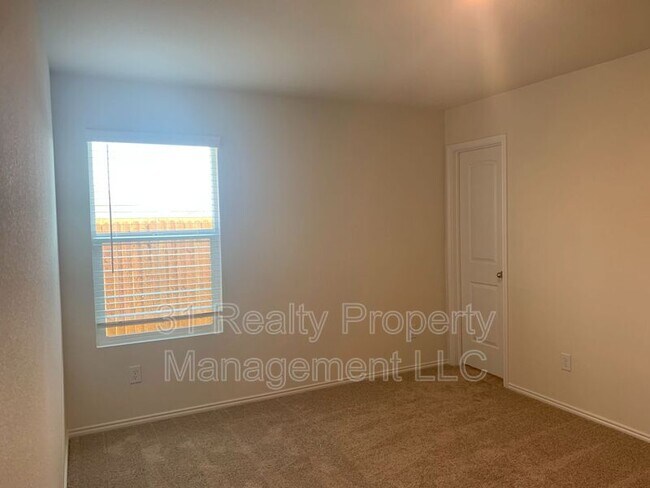 Building Photo - 4323 Johnstown Ln.