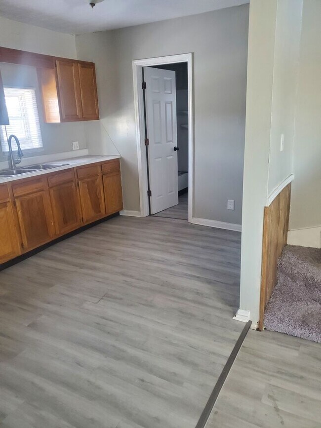 Building Photo - Cozy Home for Rent in Muncie