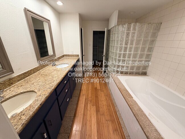 Building Photo - 12514 Safeguard St