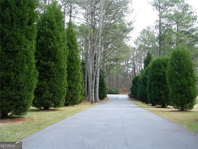 Building Photo - 625 Clear Lake Terrace