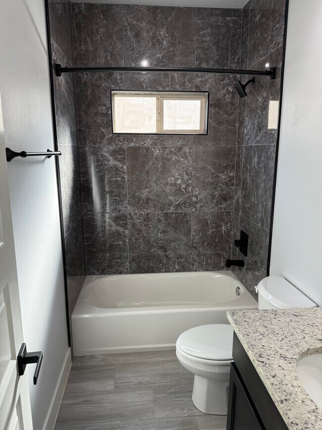 Building Photo - 14406 Smokey Point Dr