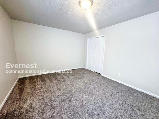 Building Photo - 6546 Telia Dr