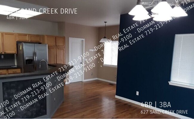 Building Photo - Gorgeous home in the Villages at Sandcreek!