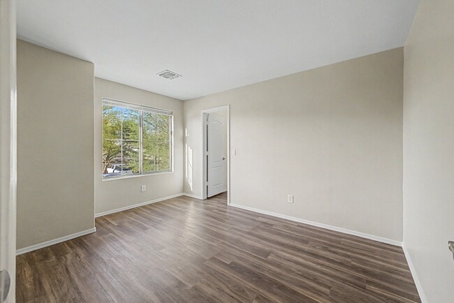 Building Photo - 15451 W Yucatan Dr