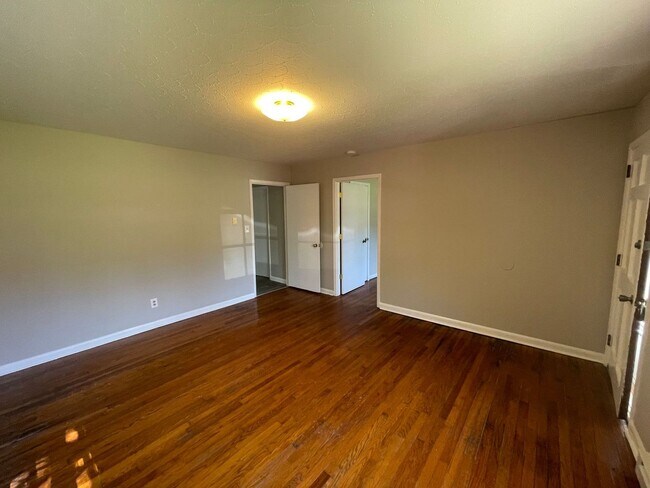 Building Photo - SHJ296-603 Lark Drive