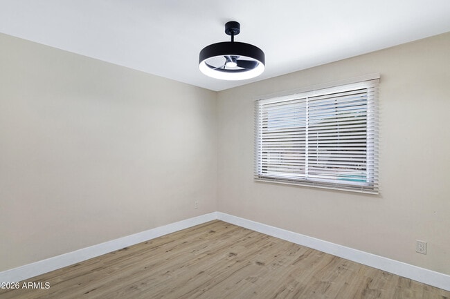 Building Photo - 3921 S Kenneth Pl