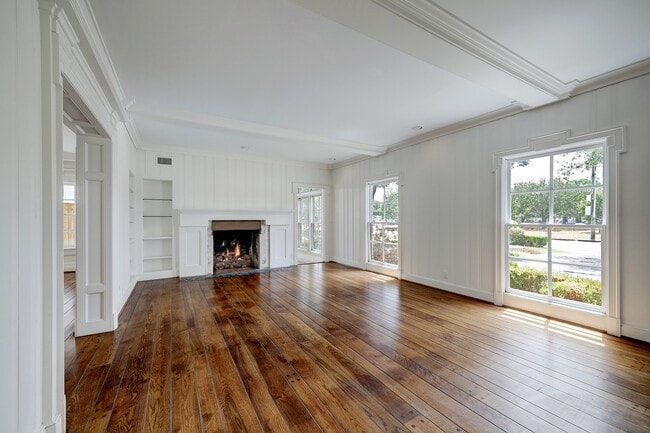 Building Photo - 3020 San Felipe St