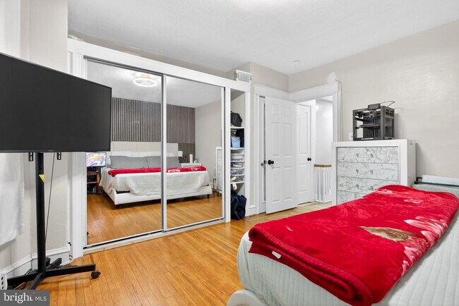 Building Photo - 1120 Haworth St