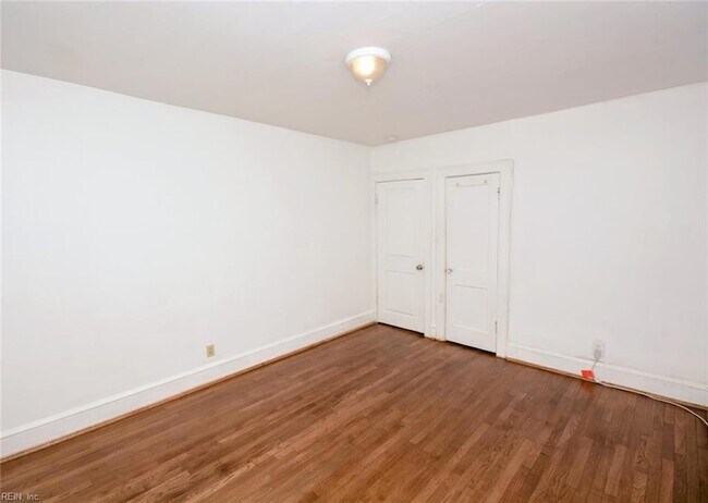Building Photo - 5905 Hampton Blvd