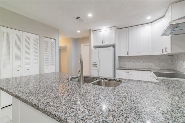 Building Photo - 14729 Tall Tree Dr