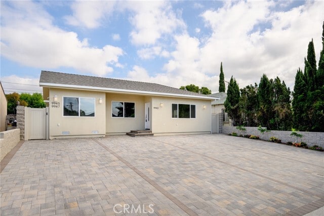 Primary Photo - 9943 Covello St