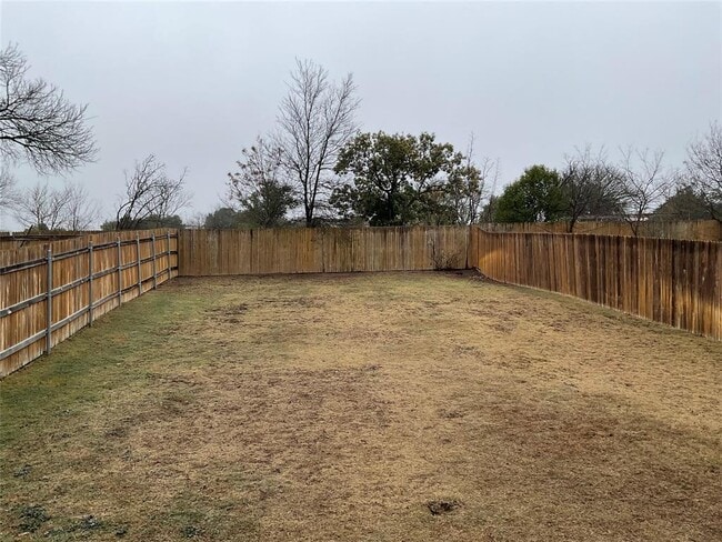 Building Photo - 7601 Albany Dr