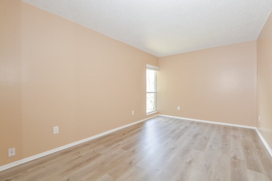 Building Photo - 1240 Rising Sun Blvd