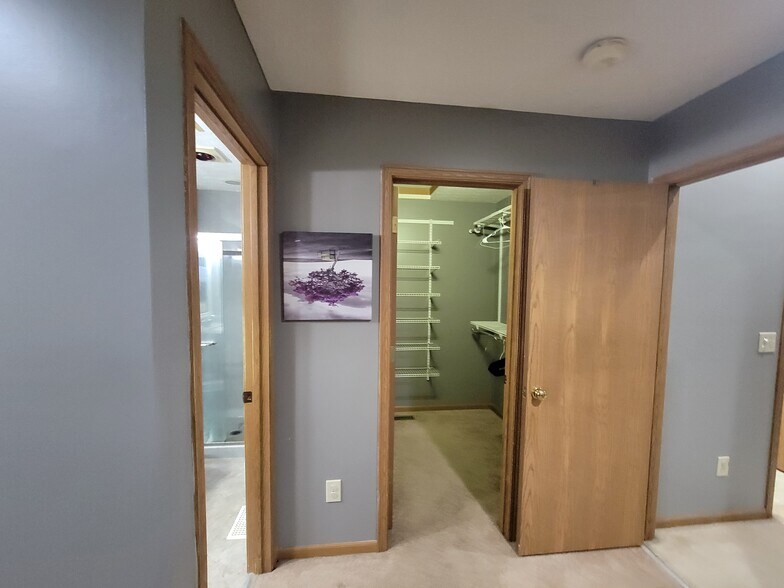 Building Photo - 3230 Saint Bernard Cir