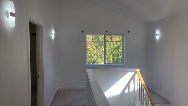 Building Photo - 257 NW 208th Ave