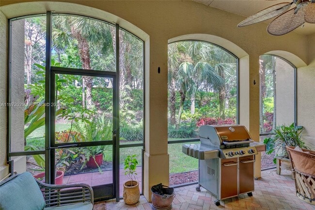 Building Photo - 345 Chambord Terrace