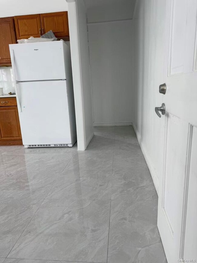 Building Photo - 643 72nd St