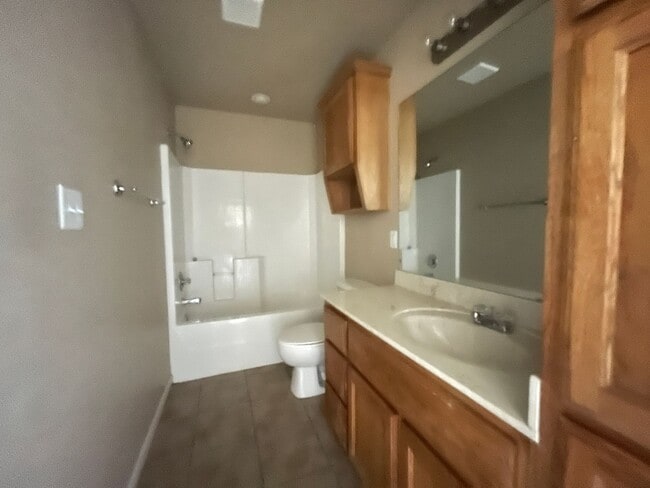 Building Photo - 1109 Powder River Dr