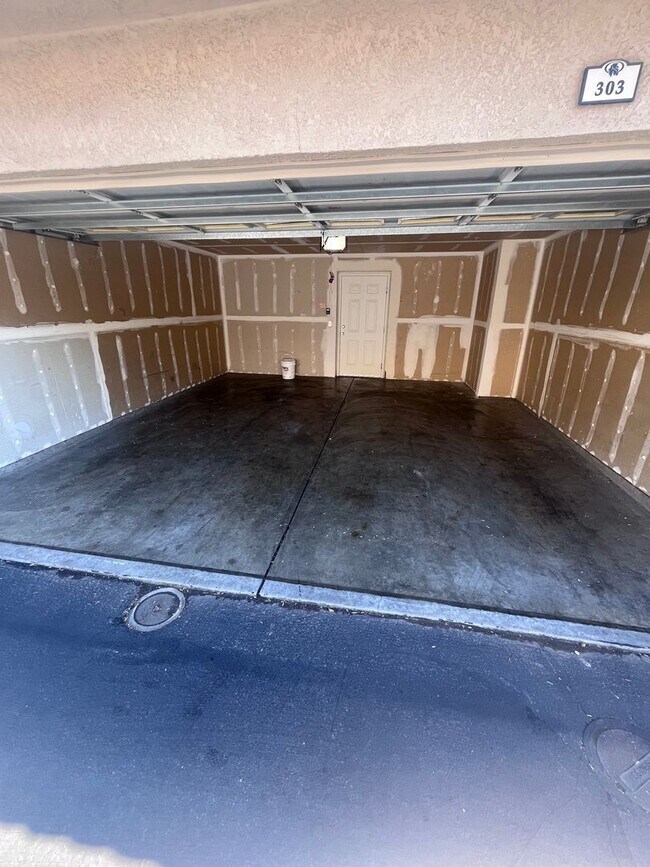 Building Photo - NICE CONDO AT THE RESERVES @ GALLERIA IN ROSEVILLE!!