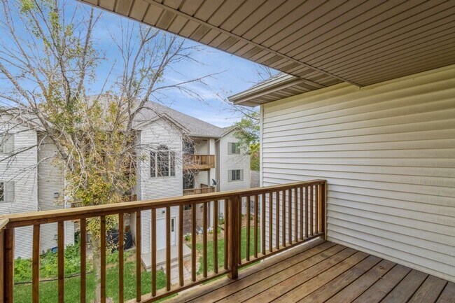 Building Photo - Updated 2 Bedroom with Garage and Off Street Parking Included!