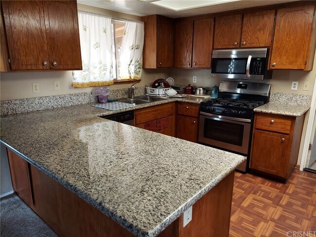 Building Photo - 8443 Great Cir Dr