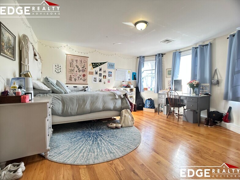 Building Photo - 119 Fisher Ave