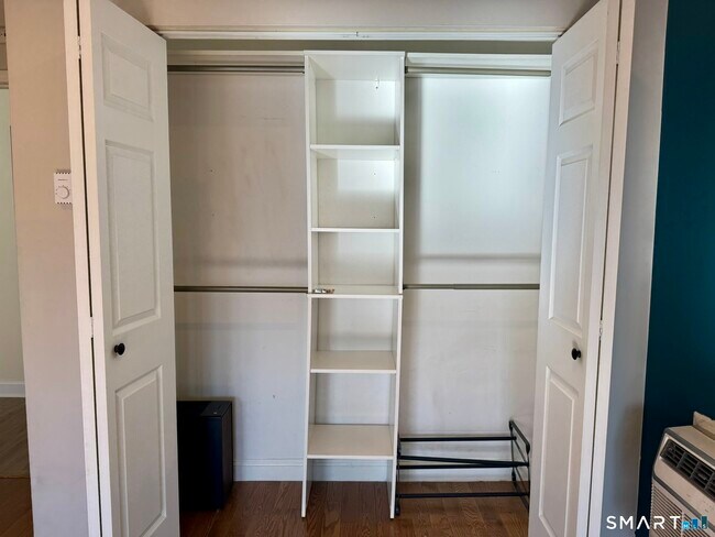 Building Photo - 76 Maple Tree Ave