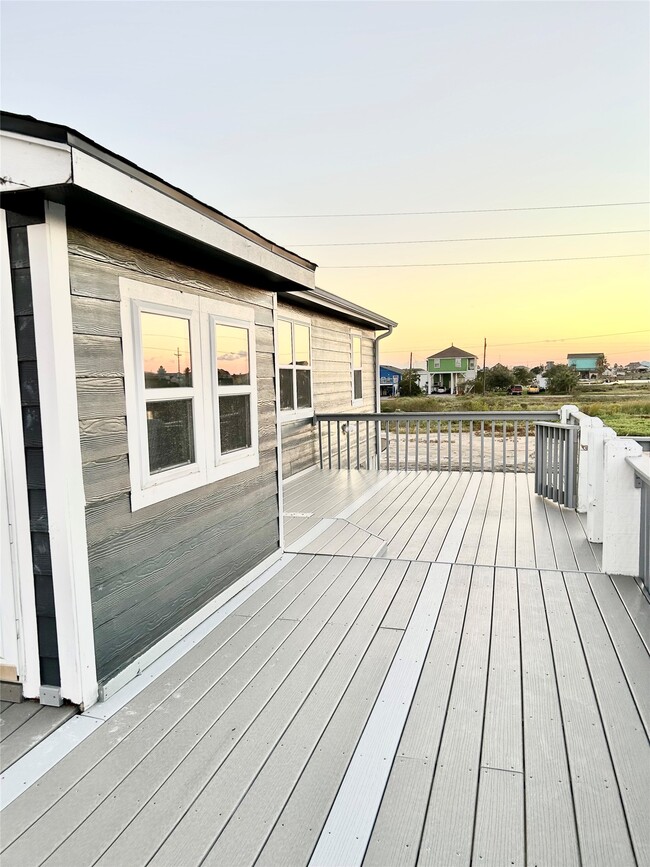 Building Photo - 1256 Canal E