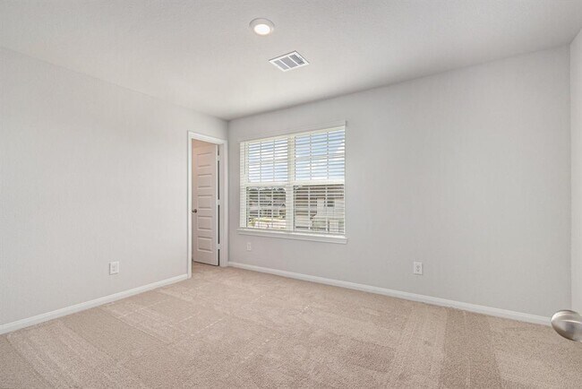Building Photo - 13641 Goldeye Dr